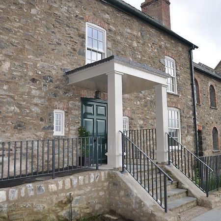 Tal-y-Cafn Furnace Farmhouse Bodnant מראה חיצוני תמונה